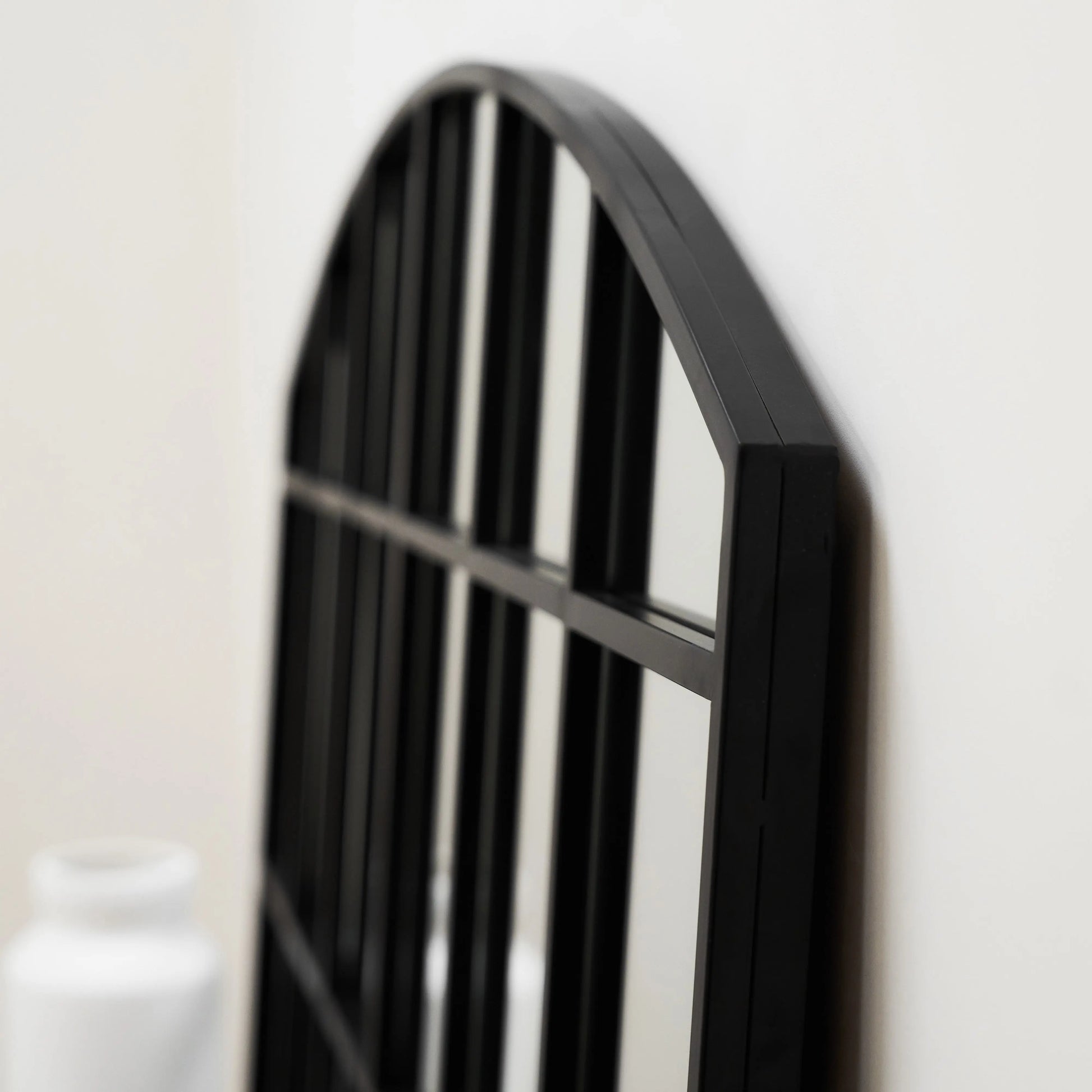 Industrial Arched Window Mirror in Matte Black Metal - 120 x 80 cm Spiegel Weltt