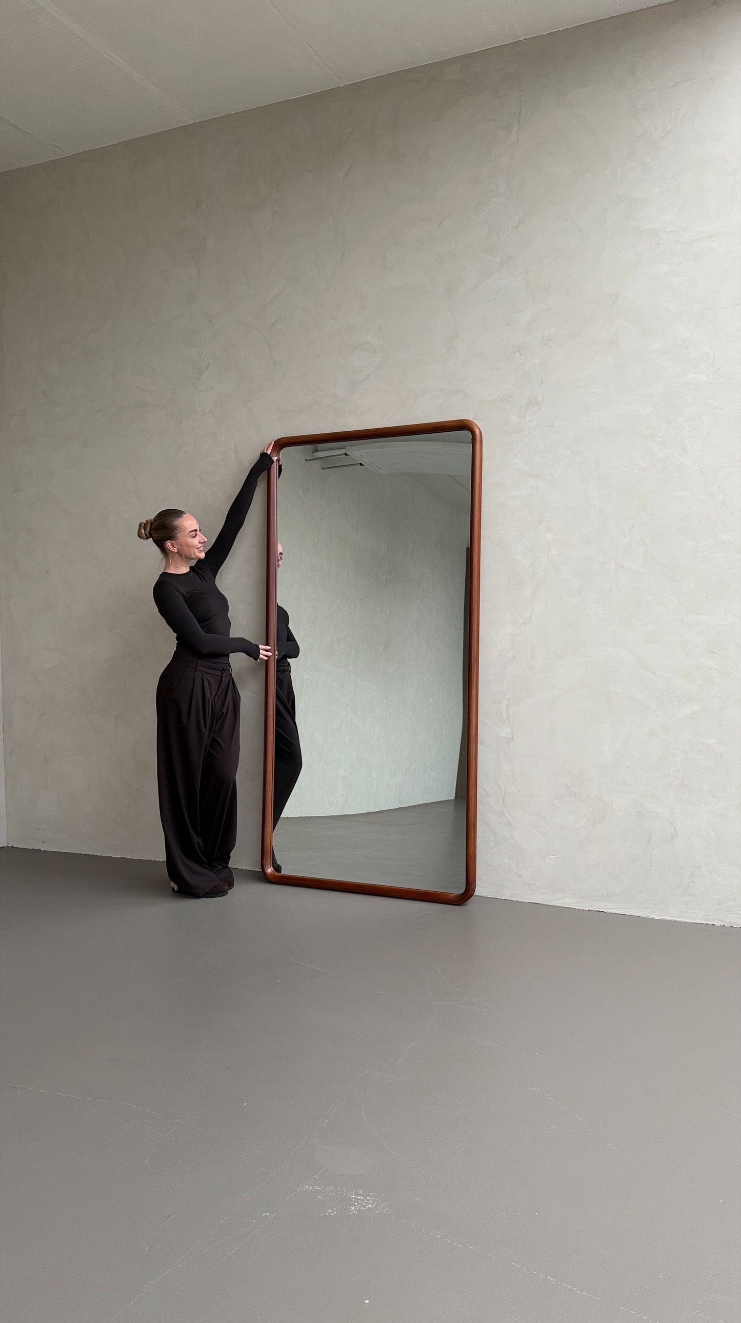 Elin Walnut – Rectangular Solid Wood Floor Mirror 200 x 100 cm Mirrorum