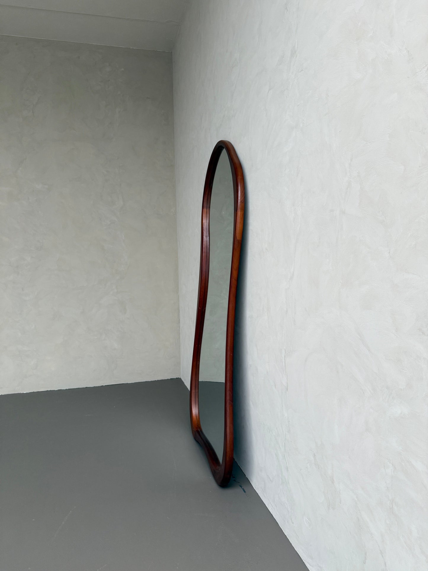 Mira Walnut Organic Wood Floor Mirror – 200 x 100 cm Mirrorum