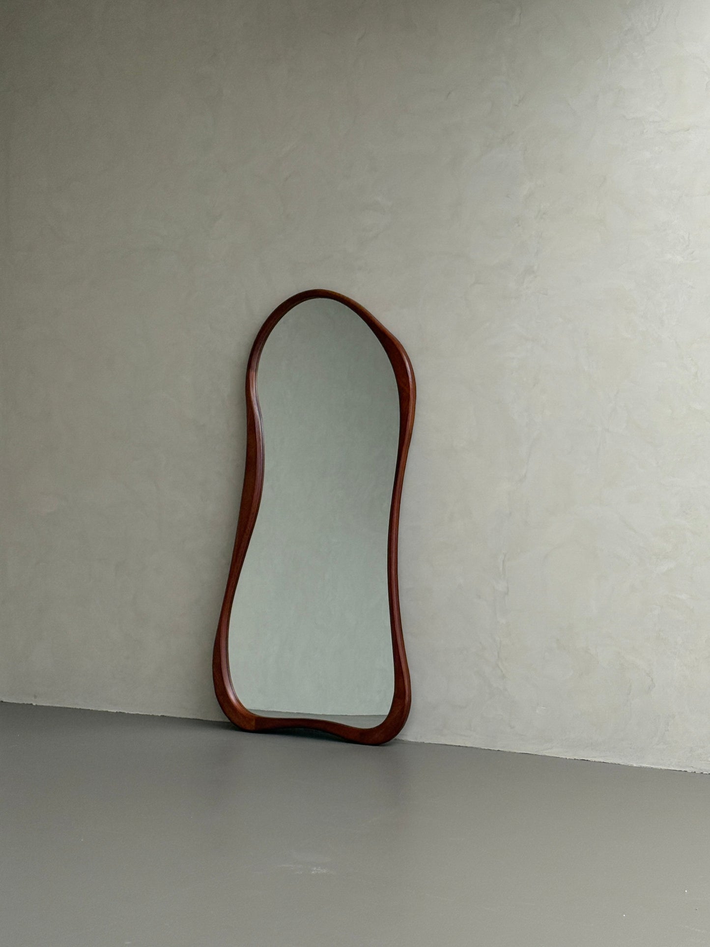 Mira Walnut Organic Wood Floor Mirror – 200 x 100 cm Mirrorum