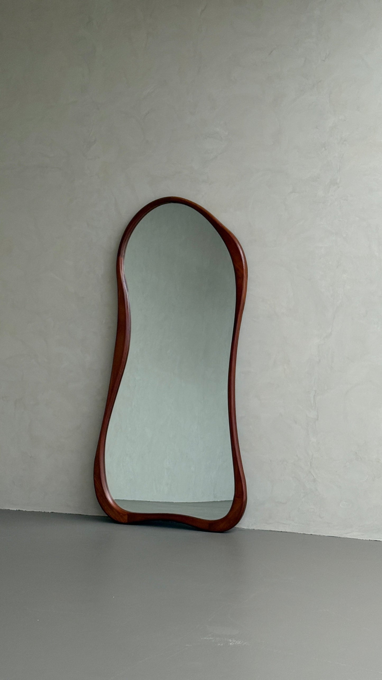 Mira Walnut Organic Wood Floor Mirror – 200 x 100 cm Mirrorum