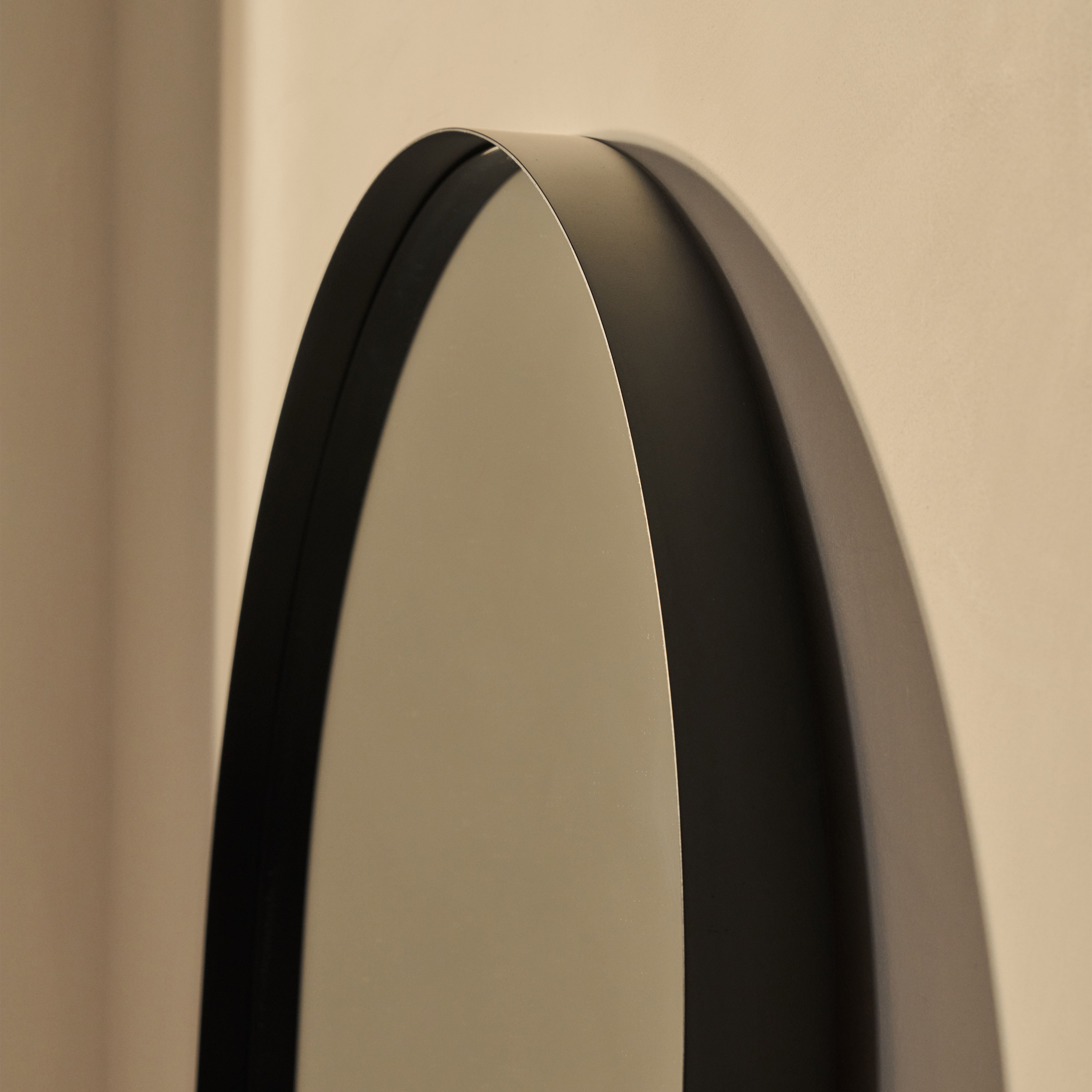Arcus Arched Full-Length Wall Mirror - Matte Black Metal Frame - 170 x 80 cm