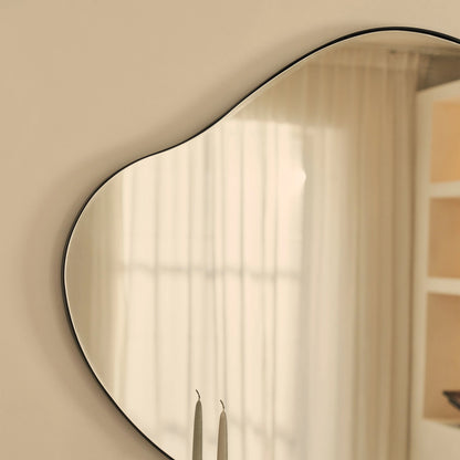 Ava - Mirror with Organic Design and Matte Black Metal Frame - 100 x 70 cm Spiegel Weltt