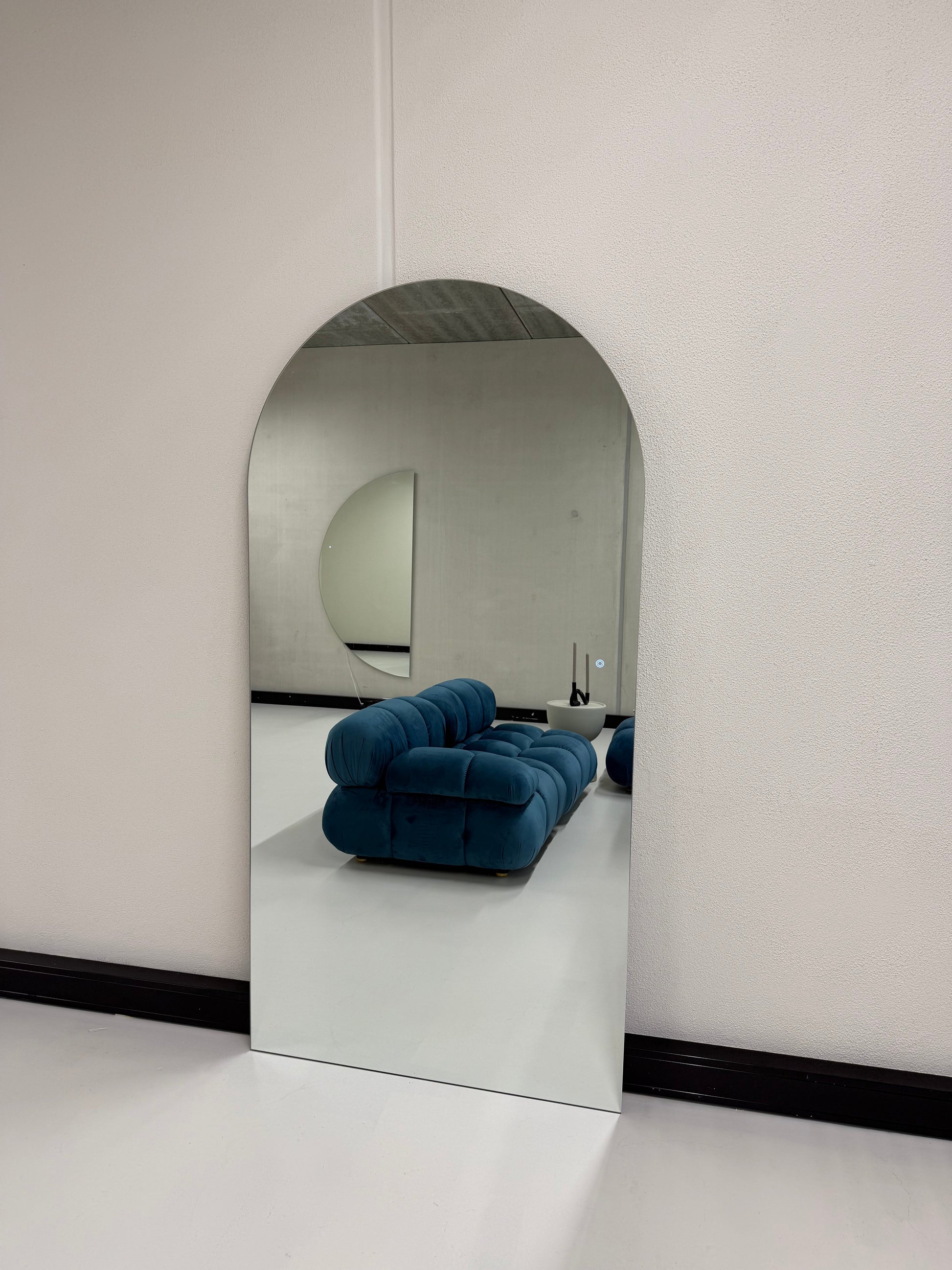 Luna Premium LED Lighting Wall Mirror | 200cm x 100cm Mirrorum