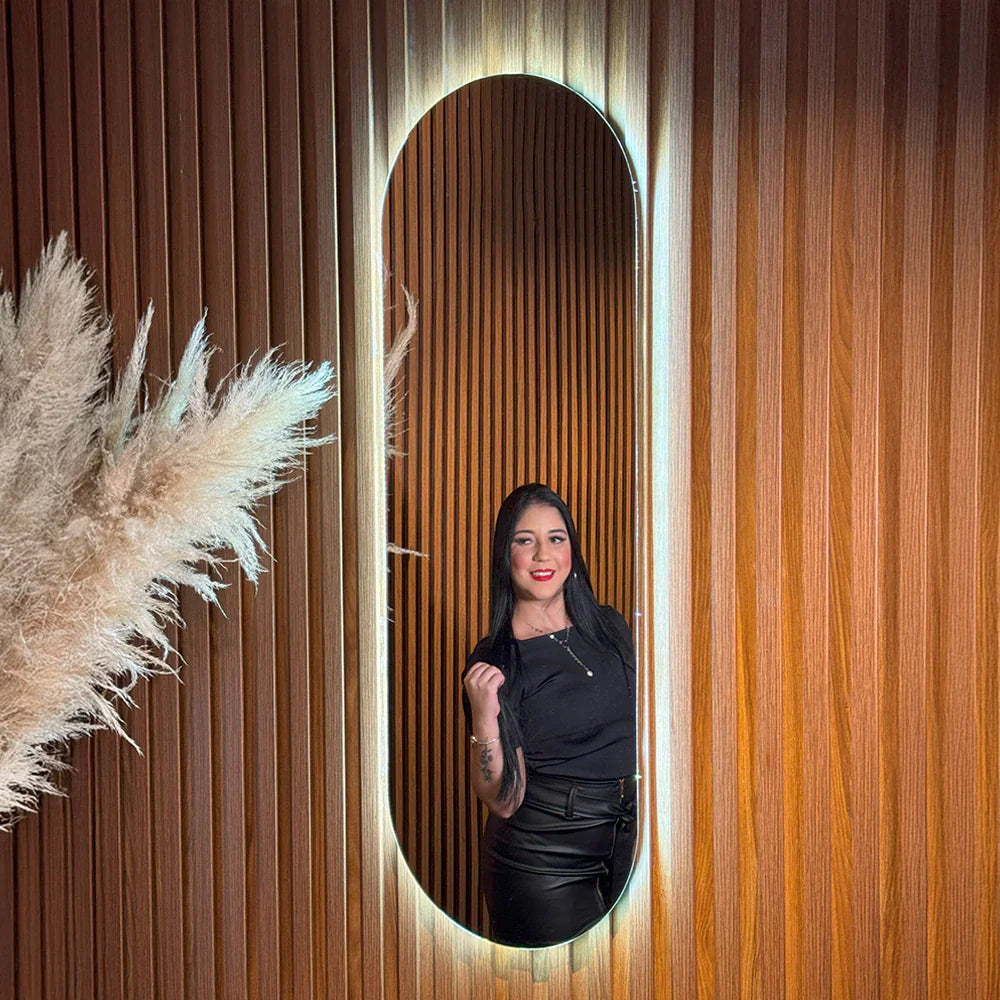 Slim Round Mirror with LED - Elegant and Modern Lighting